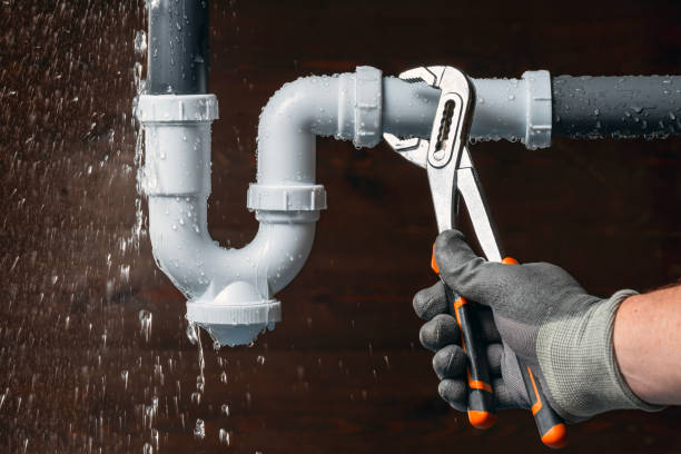 Professional Gas Line Repair technician working in Riva, MD